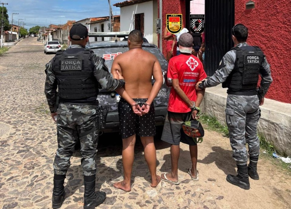 Dupla é presa por tráfico de drogas na 'boca da Andressa', em Parnaíba