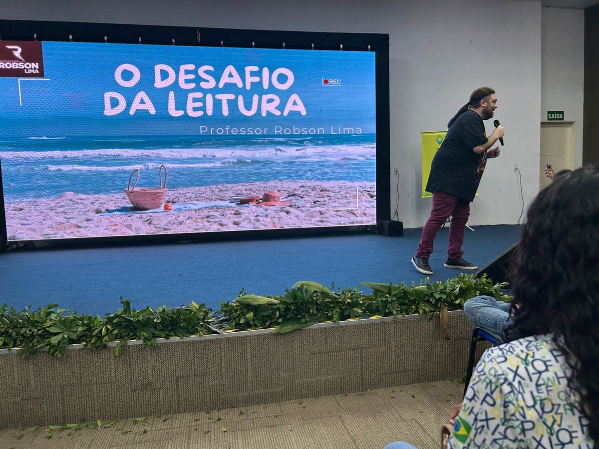 Estudantes de todo o Piauí participam de atividade preparatória para o Saeb durante o Salipi