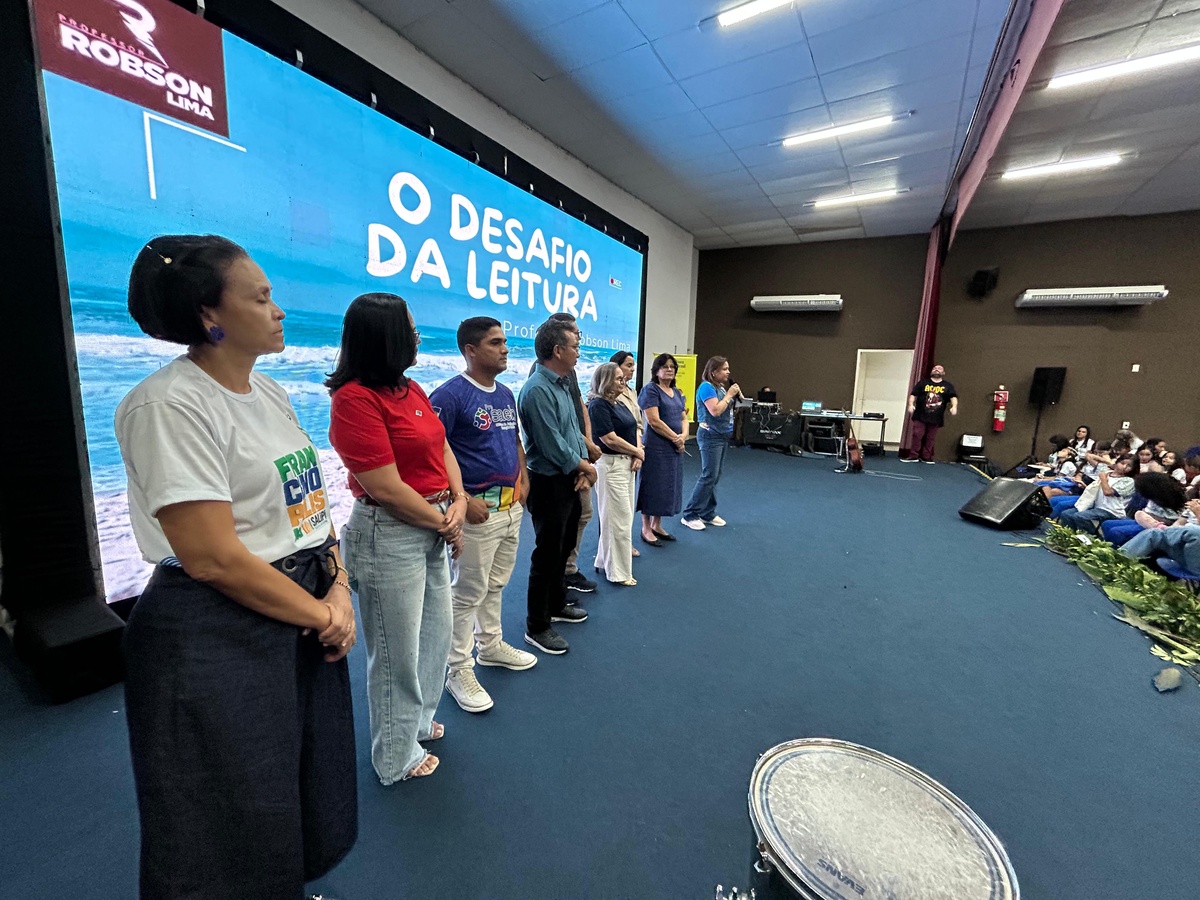 Estudantes de todo o Piauí participam de atividade preparatória para o Saeb durante o Salipi