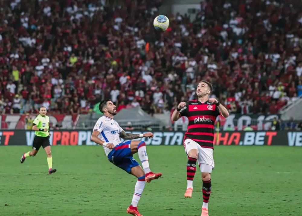 Flamengo enfrenta Fortaleza mirando ponta da classificação do Brasileiro
