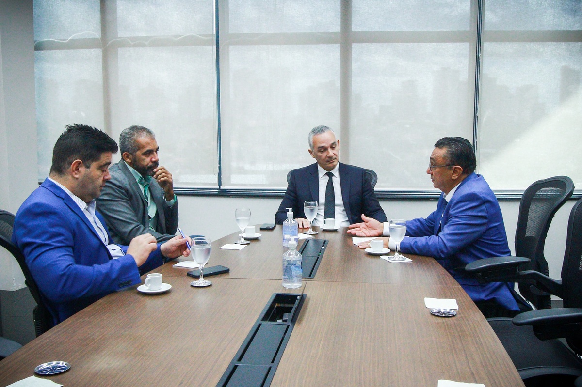 Vereador Dudu e procuradores do Ministério Público Federal.