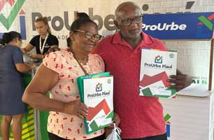 Governo entrega 139 registros de imóveis a moradores de conjuntos em Floriano (Foto: Conecta Piauí) Governo entrega 139 registros de imóveis a moradores de conjuntos em Floriano (Foto: Conecta Piauí)