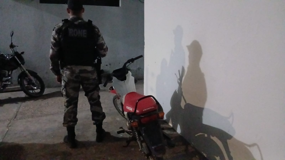 Grupo faccionado é preso com arma durante abordagem na zona Norte de Teresina