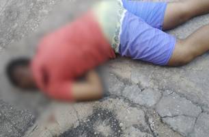 Homem é morto a tiros em via pública no Parque Brasil 3, zona Norte de Teresina (Foto: Reprodução)