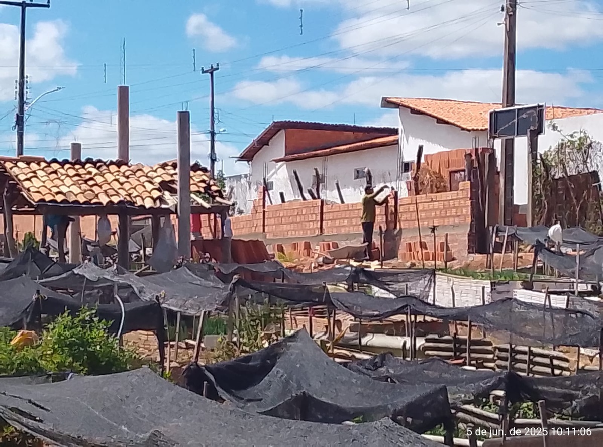 Horta comunitária recebe 1ª obra do OPA com construção de muro em Floriano