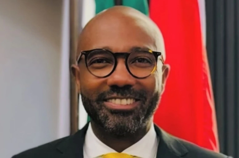 Juiz Edinaldo César Santos Júnior