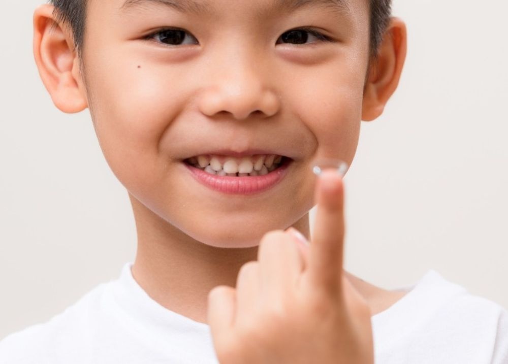 Lentes de contato para crianças: quando é a hora certa de considerar?