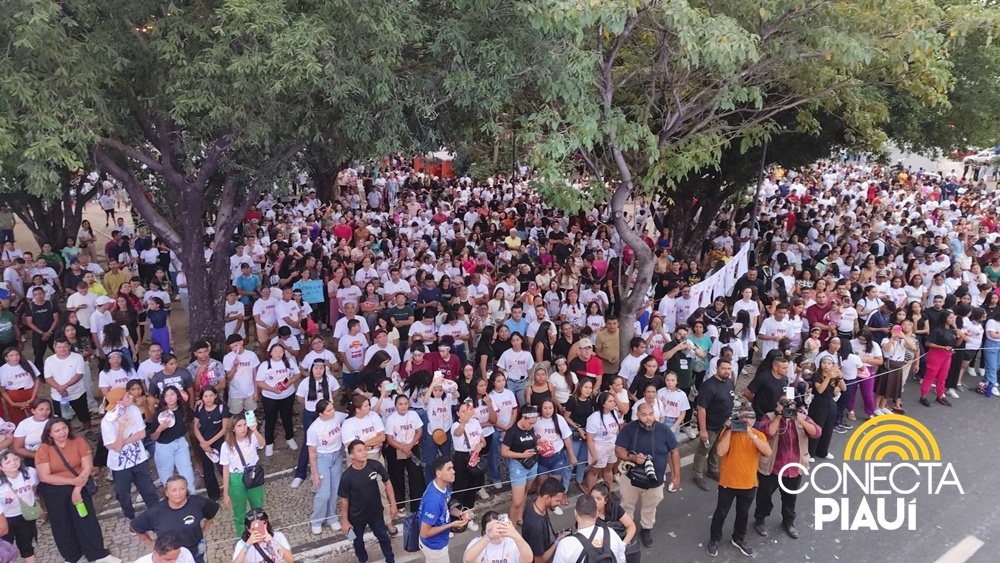 Marcha para Jesus reúne multidão em Teresina com o tema 'Um Só Povo, Um Só Deus'