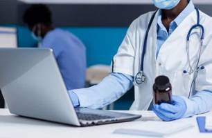 onsultas gratuitas em Pediatria, Gastroenterologia e Clínica da Dor acontecem neste sábado (28) (Foto: Reprodução) onsultas gratuitas em Pediatria, Gastroenterologia e Clínica da Dor acontecem neste sábado (28) (Foto: Reprodução)