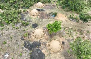 Operação desarticula mais de 30 fornos ilegais de carvão no Piauí (Foto: Reprodução) Operação desarticula mais de 30 fornos ilegais de carvão no Piauí (Foto: Reprodução)