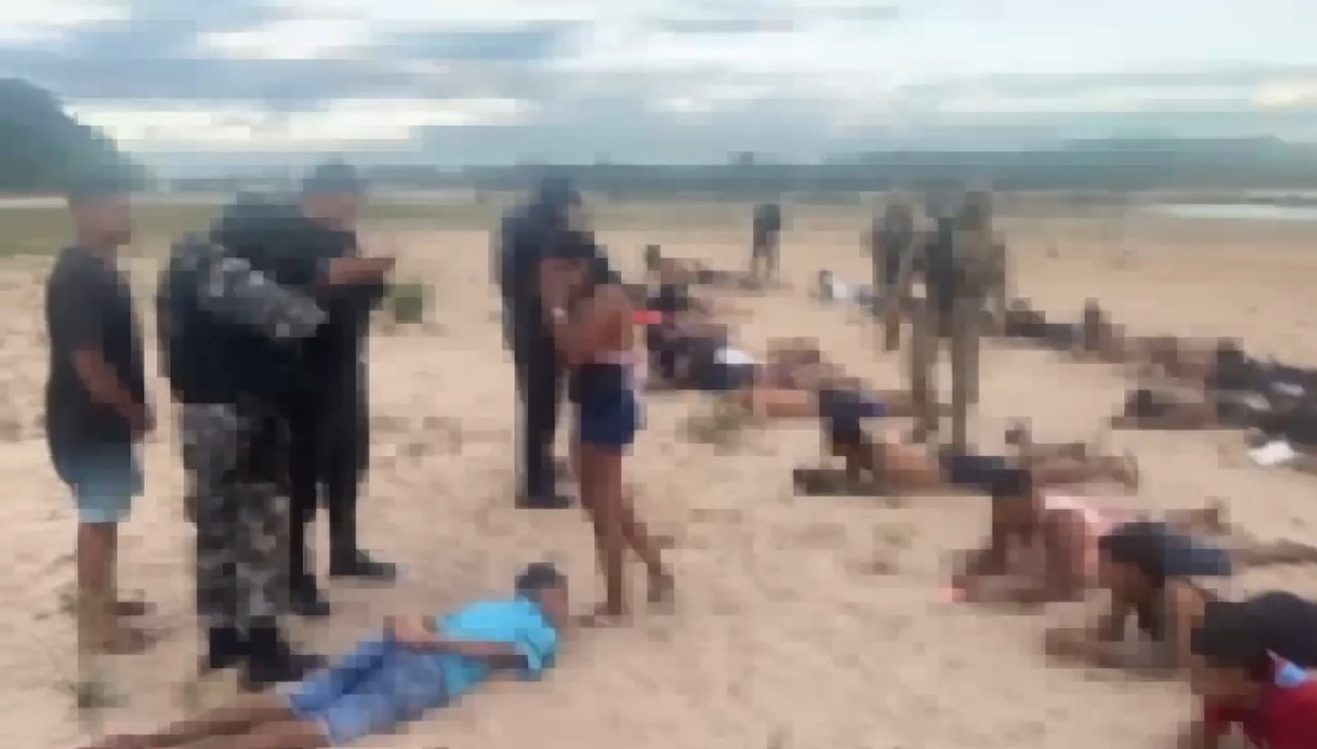 PM apreende armas, drogas e celulares roubados durante operação em Teresina