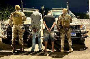 PM prende dupla suspeita de tráfico de drogas na zona Leste de Teresina (Foto: Divulgação/BEPI)