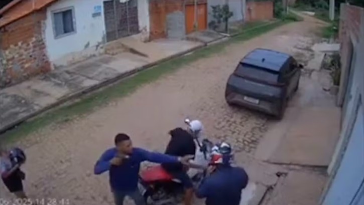 PM recupera moto roubada e prende ladrões de motociclista em Timon