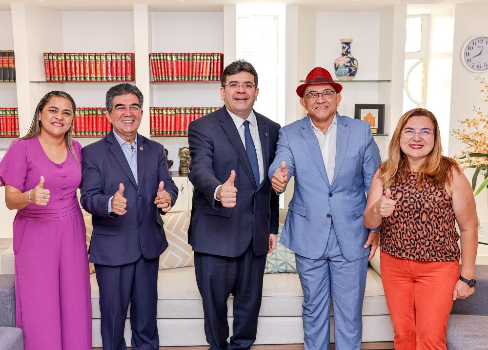 Prefeito Abdoral se reúne com Rafael Fonteles e trata do Festival Cultural dos Cocais