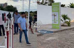 Prefeito de Hugo Napoleão inaugura praça com academia de saúde (Foto: Reprodução) Prefeito de Hugo Napoleão inaugura praça com academia de saúde (Foto: Reprodução)