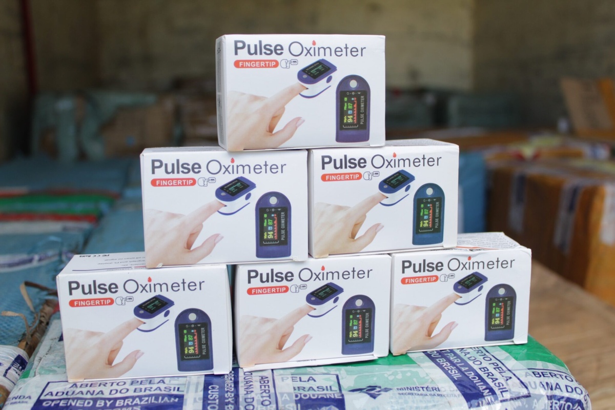 Receita Federal entrega 10 mil oxímetros para hospitais da rede estadual do Piauí