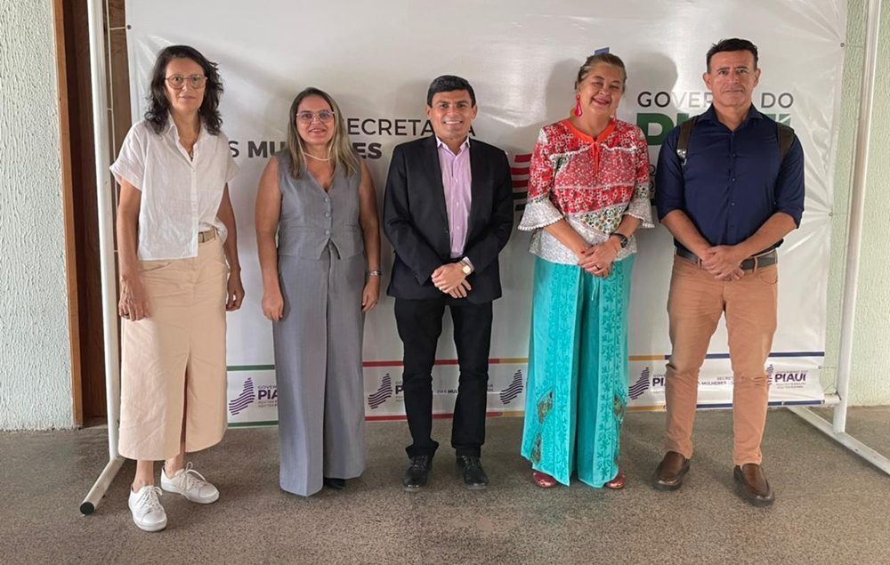 Sempi e Funtespi firmam parceria para capacitar mulheres na Lavanderia Lilás