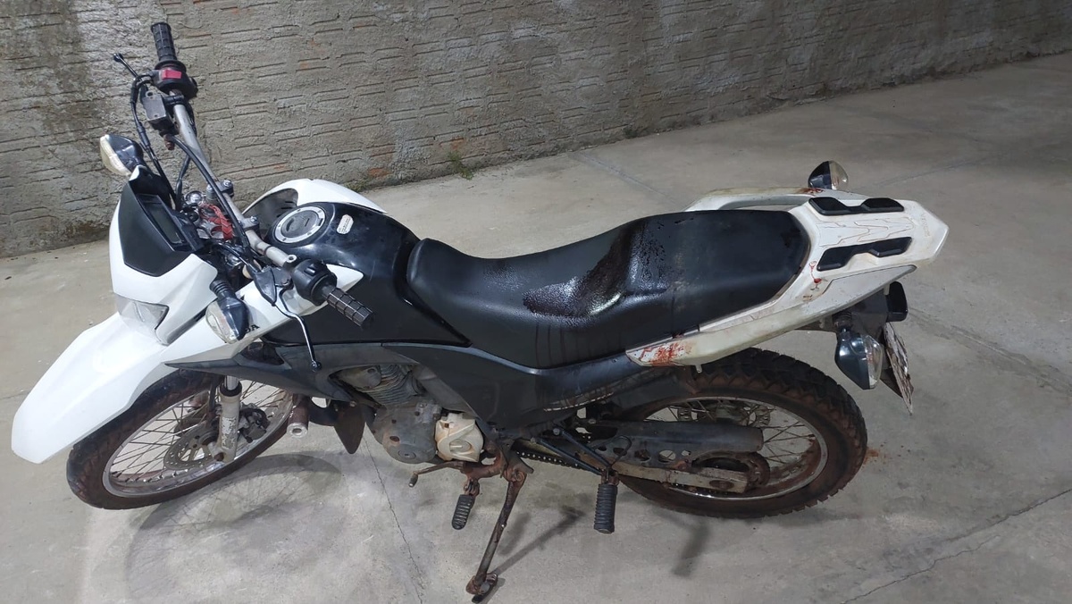 Suspeitos de furto de animais são presos com moto, facões e dinheiro em Batalha