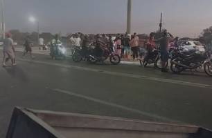 Acidente na ponte do Poty Velho pode ter deixado vítima fatal em Teresina (Foto: Reprodução/Redes sociais) Acidente na ponte do Poty Velho pode ter deixado vítima fatal em Teresina (Foto: Reprodução/Redes sociais)