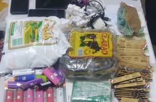 Adolescentes são apreendidos ao tentar entregar drogas na penitenciária de Altos (Foto: Divulgação)