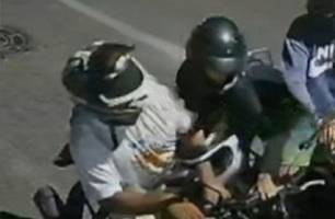 Adolescentes são apreendidos suspeitos de roubos armados na zona Sul de Teresina (Foto: Reprodução) Adolescentes são apreendidos suspeitos de roubos armados na zona Sul de Teresina (Foto: Reprodução)