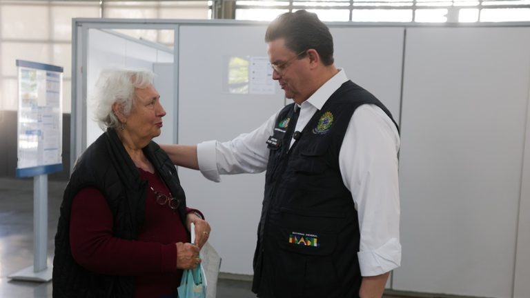 Aposentados com descontos indevidos começam a receber ressarcimento nesta semana