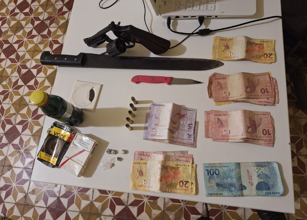 'Calaço' e comparsa são presos após ameaçar homem na zona Leste de Teresina