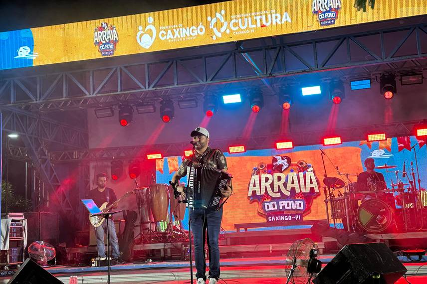 Caxingó encerra tradicional Arraiá do Povo com muita cultura e grande show musical Caxingó encerra tradicional Arraiá do Povo com muita cultura e grande show musical