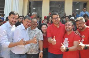 Chico Lucas vai as urnas durante eleições internas do PT e posa ao lado de candidatos (Foto: Reprodução/Redes sociais) Chico Lucas vai as urnas durante eleições internas do PT e posa ao lado de candidatos (Foto: Reprodução/Redes sociais)