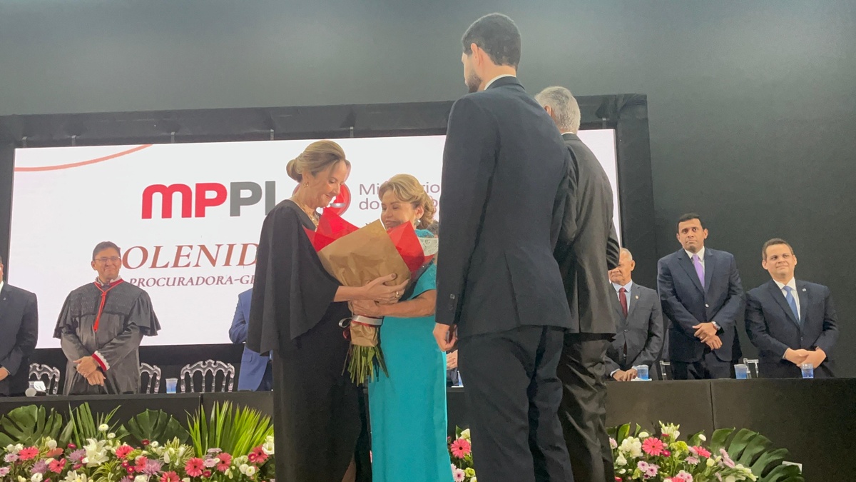 Cláudia Seabra toma posse como nova procuradora-geral de Justiça do Piauí