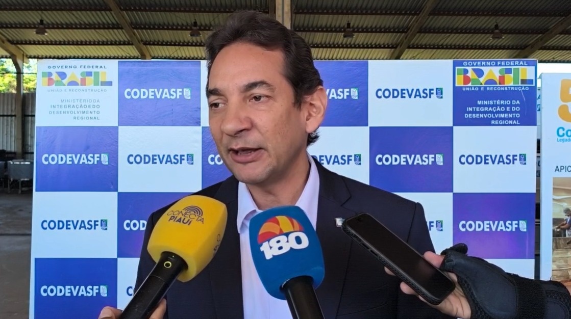 Codevasf entrega fábricas de farinha móveis a 20 municípios do Piauí