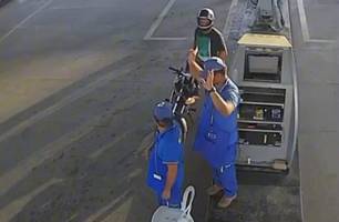 Criminoso assalta frentistas em posto de combustíveis em Barão de Grajaú (Foto: Reprodução) Criminoso assalta frentistas em posto de combustíveis em Barão de Grajaú (Foto: Reprodução)