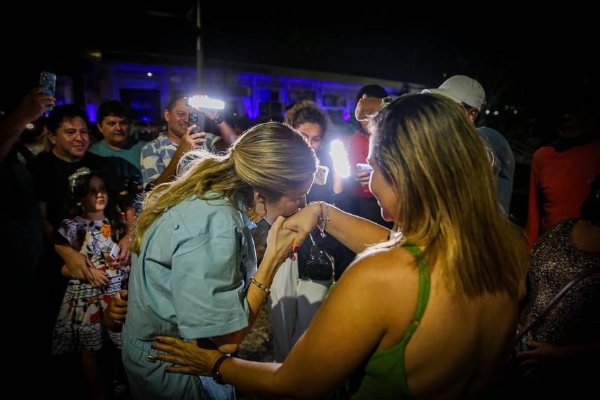 Deputada é homenageada por sua dedicação ao povo parnaibano e piauiense Deputada é homenageada por sua dedicação ao povo parnaibano e piauiense