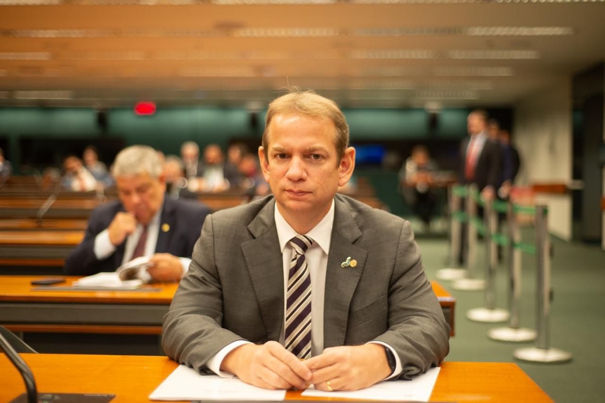 Deputado federal Castro Neto