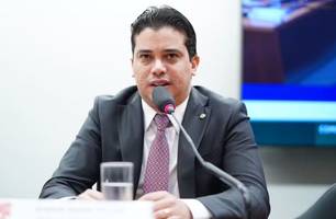 Deputado Júnior Mano em comissão da Câmara, em 12/04/2023 (Foto: Pablo Valadares / Câmara dos Deputados)