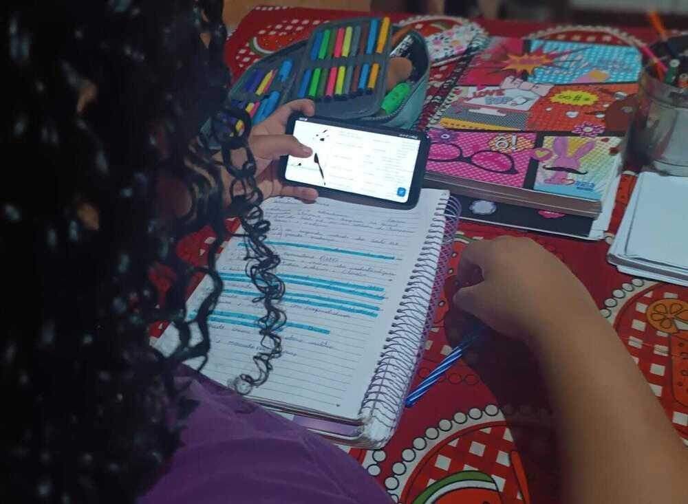 Estudantes da rede estadual usam férias para estudar para o Enem no Canal Educação