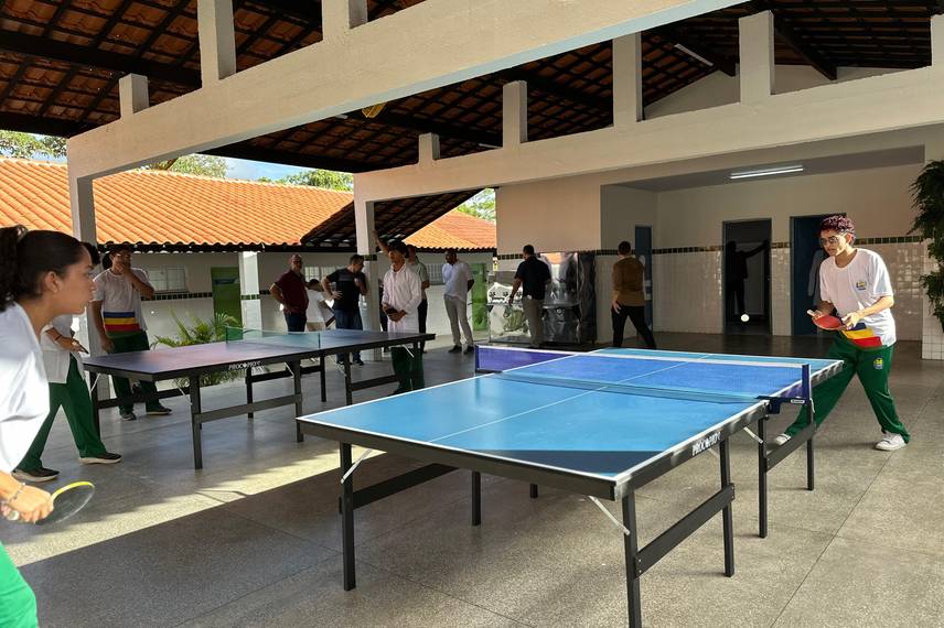 Governador inaugura escola, Espaço da Cidadania e asfalto em Altos Governador inaugura escola, Espaço da Cidadania e asfalto em Altos