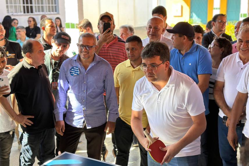 Governador inaugura escola, Espaço da Cidadania e asfalto em Altos Governador inaugura escola, Espaço da Cidadania e asfalto em Altos