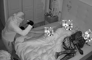 Homem invade casa e vigia casal dormindo por mais de meia hora em cidade da Espanha (Foto: Reprodução/Redes sociais) Homem invade casa e vigia casal dormindo por mais de meia hora em cidade da Espanha (Foto: Reprodução/Redes sociais)