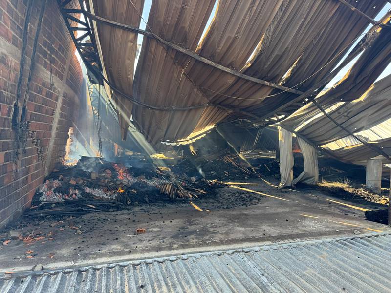 Incêndio atinge fábrica de móveis em Água Branca e é contido pelos bombeiros