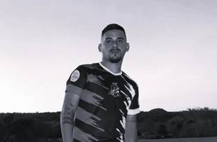 Jogador de futebol de 27 anos morrer após sofrer acidente de moto no Piauí (Foto: Reprodução) Jogador de futebol de 27 anos morrer após sofrer acidente de moto no Piauí (Foto: Reprodução)