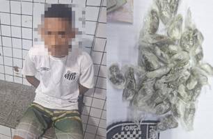 Jovem com 32 trouxinhas de maconha é preso na zona Leste de Teresina (Foto: Divulgação/PMPI)
