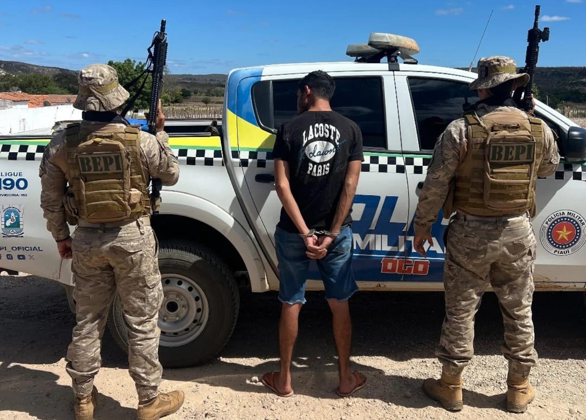 Jovem é preso com cocaína, maconha e materiais para venda em Monsenhor Hipólito