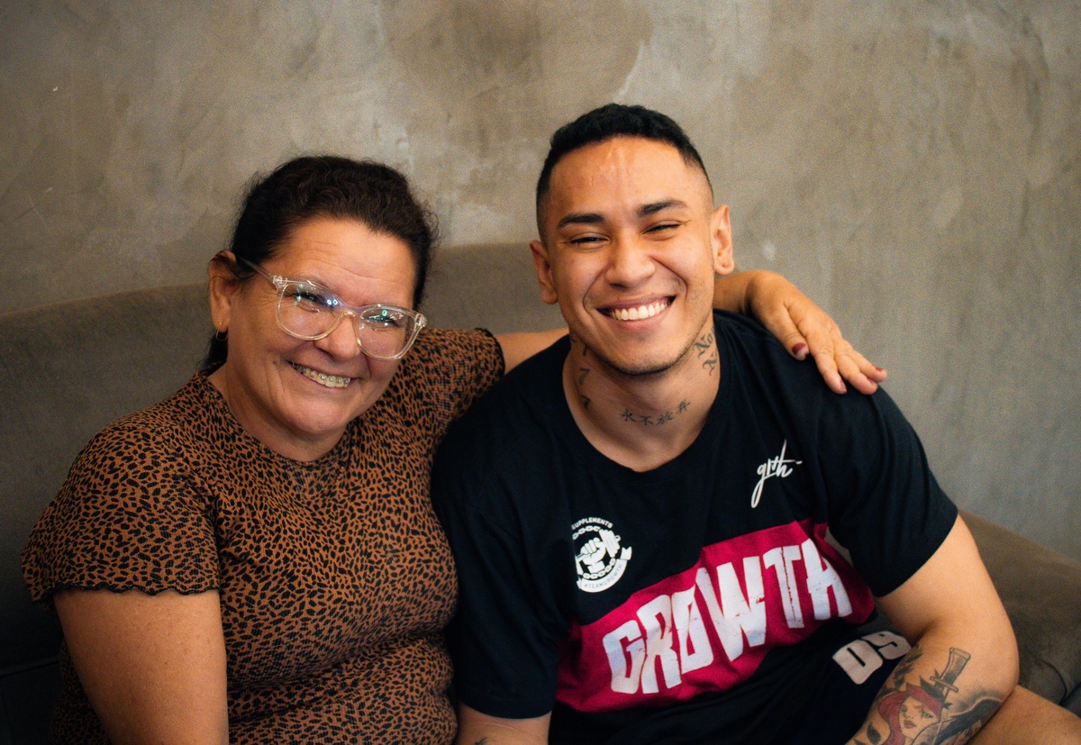 Luisão e sua mãe, dona Lindalva da Cruz