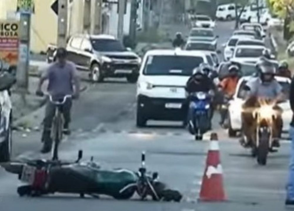 Motociclista morre ao colidir em árvore na zona Sul de Teresina