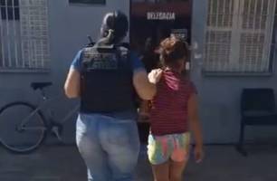 Mulher é presa por incendiar casa de vítima com deficiência física em Altos (Foto: Divulgação/Polícia Civil)