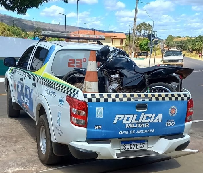 PM apreende menor que tentou fugir após ser flagrado conduzindo moto em Aroazes