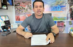 Prefeito Magnum Cardoso assina 'Pacotão de Obras' para Caxingó e comunidades (Foto: Reprodução) Prefeito Magnum Cardoso assina 'Pacotão de Obras' para Caxingó e comunidades (Foto: Reprodução)