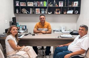 Prefeito Rogério Castro anuncia ampliação dos serviços de saúde no município (Foto: Reprodução) Prefeito Rogério Castro anuncia ampliação dos serviços de saúde no município (Foto: Reprodução)