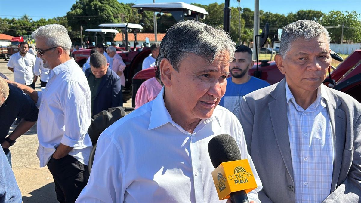 SAF entrega tratores e kits de irrigação para a agricultura familiar